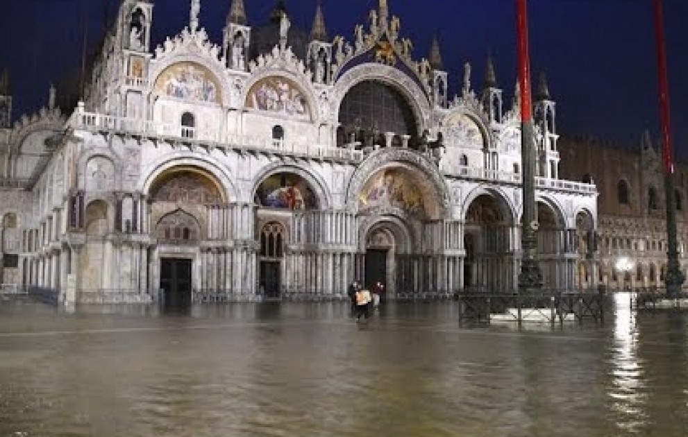 Wieder Flut in Venedig: ungewohnt hoher Wasserstand im Juni