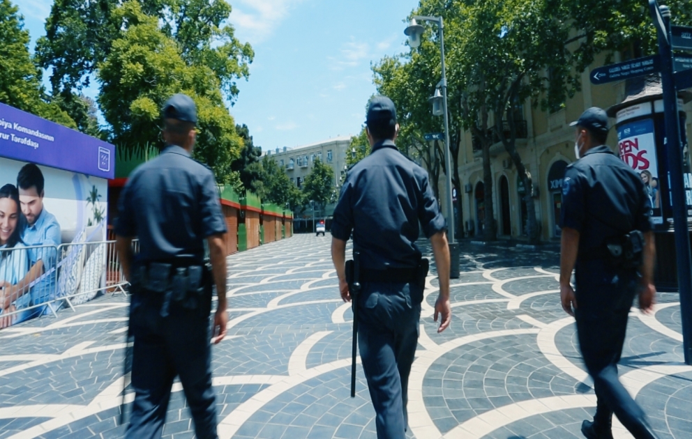 Baku in silence - The first day of the ban to go out