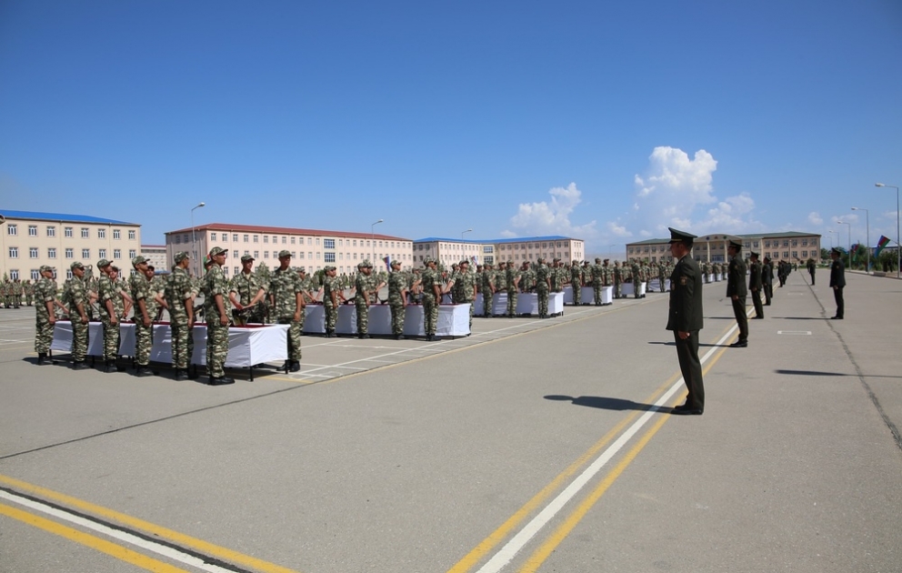 Naxçıvan qarnizonu qoşunlarında gənc əsgərlərin andiçmə mərasimi keçirilib