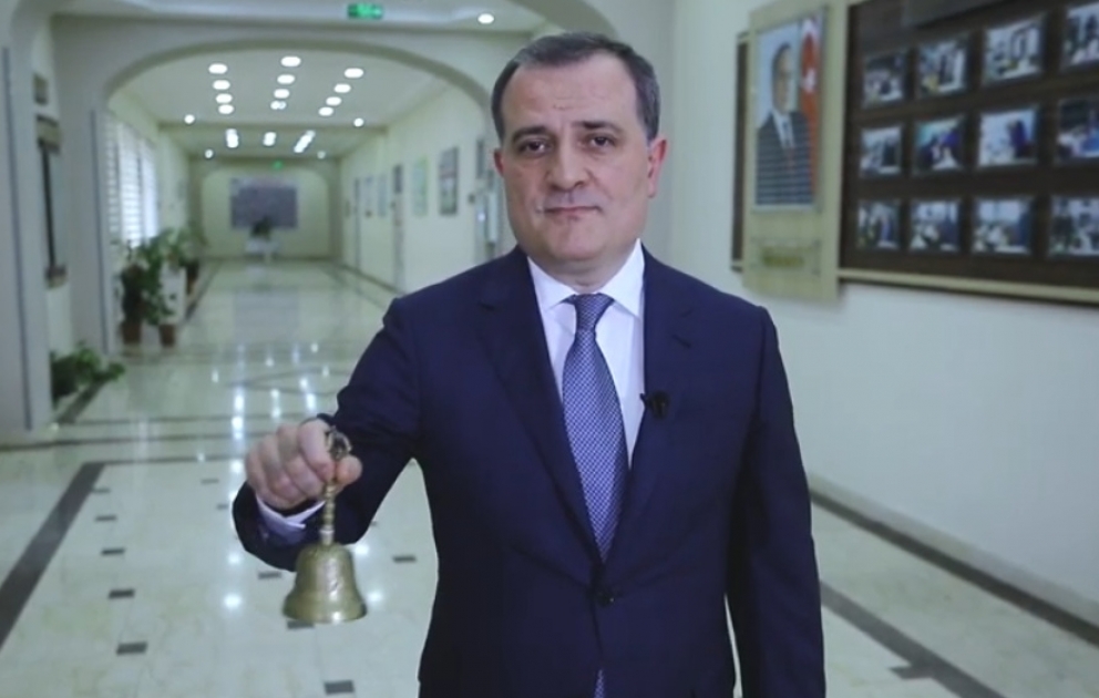 Təhsil naziri "Son zəng"i çaldı