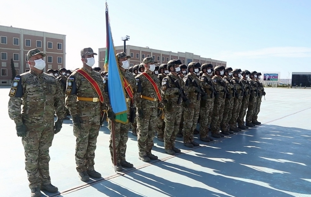 Azərbaycan Ordusunun parad heyəti Moskvaya yola düşüb