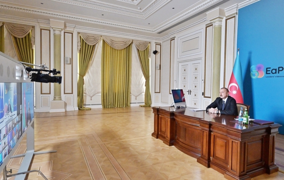 Präsident Ilham Aliyev nimmt an Gipfel der ÖP- Länder im Videokonferenz-Format teil