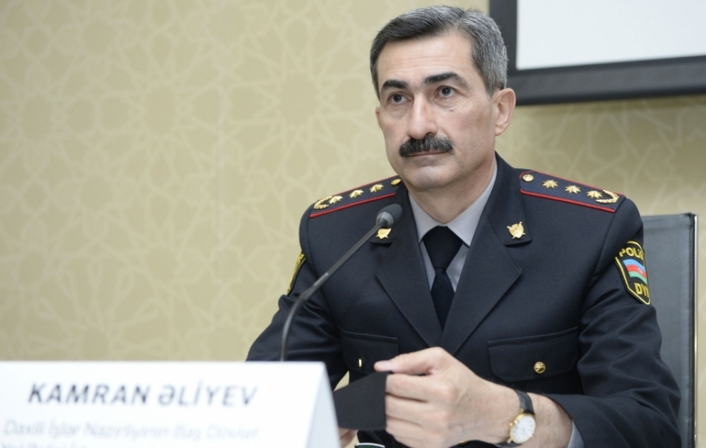 Жители Баку, Сумгайыта и Абшеронского района попытались выехать в районы, до 5000 автомобилей были возвращены с постов