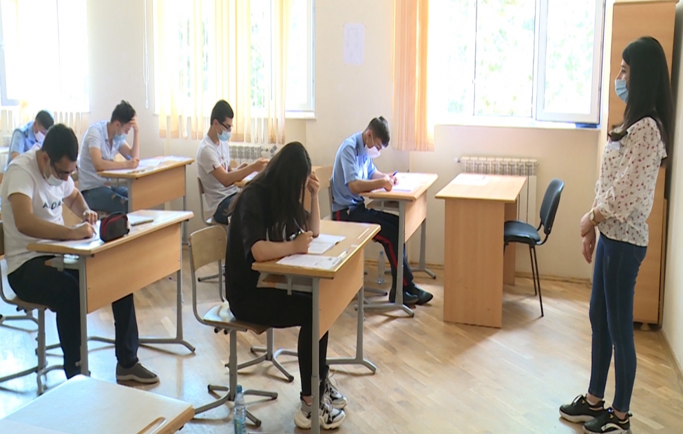 10 mindən çox bakalavr magistraturaya qəbul olunmaq üçün ərizəsini təsdiqləyib
