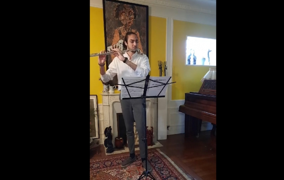 Azərbaycanlı fleytaçı onlayn konsert verib