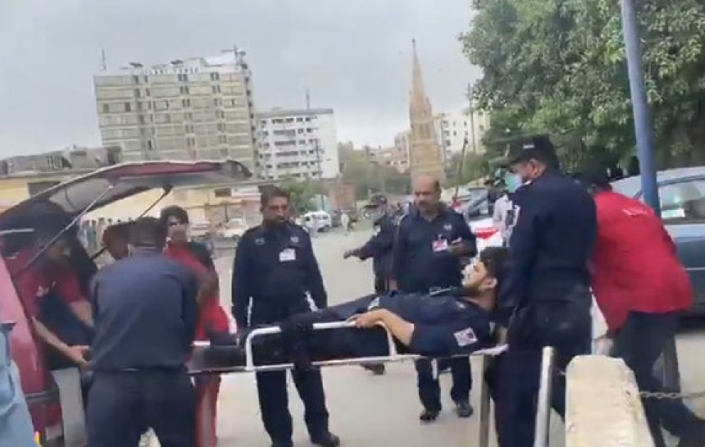 Pakistan Stock Exchange building under attack by armed men