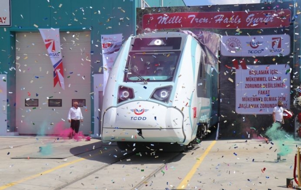 Türkiyə istehsalı olan elektrik qatarlarının sınaqlarına başlanılıb