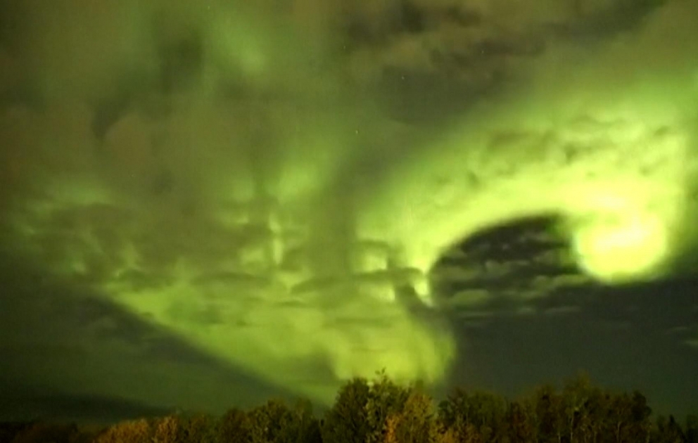 Spectacular timelapse catches Northern Lights dancing across Canada