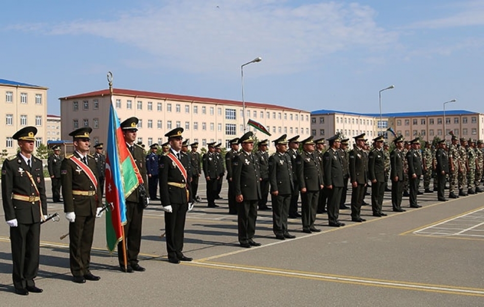 Naxçıvan Qarnizonu Qoşunlarında buraxılış mərasimi keçirilib