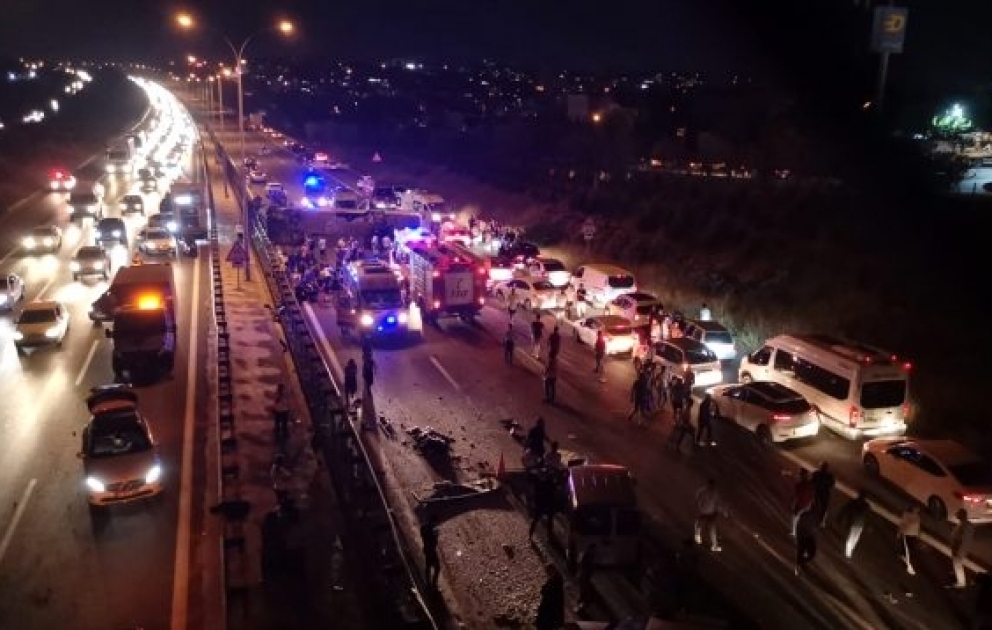 Türkiyədə sərnişin avtobusu qəzaya uğrayıb