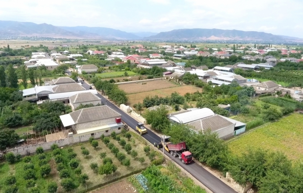 Tovuzda bir şəhər və 4 kəndi əhatə edən yollar yenidən qurulur