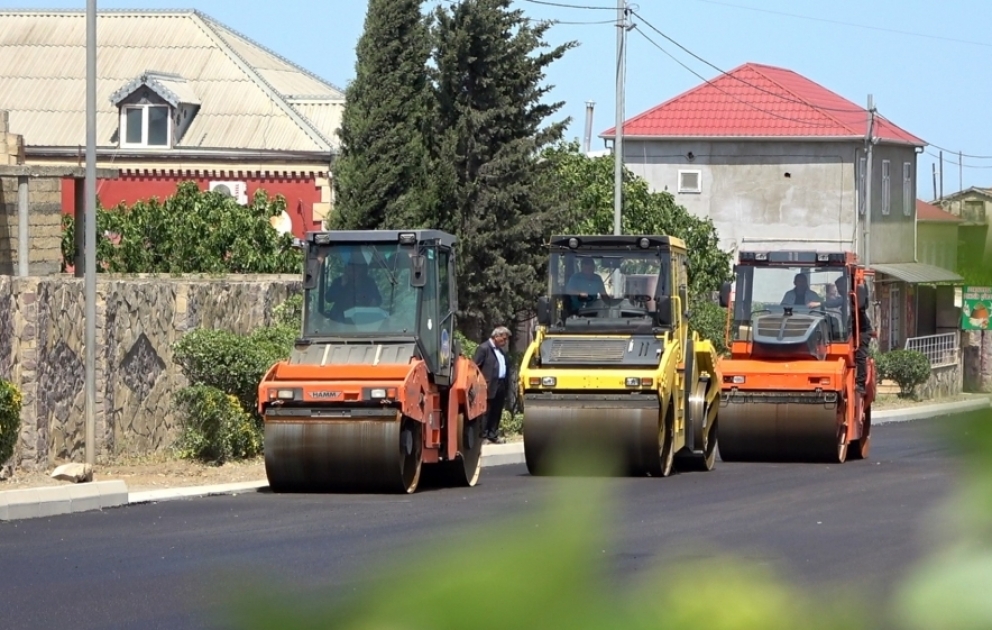 Saray qəsəbəsinin mərkəzi yolu təmir edilib