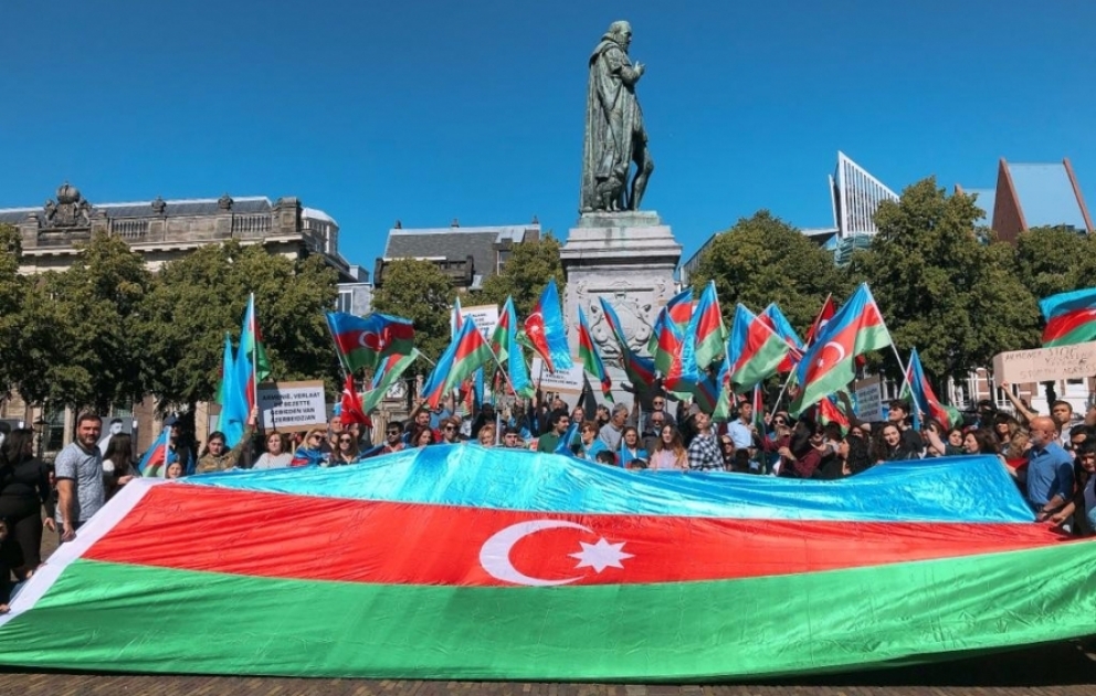 Niderlandda yaşayan soydaşlarımız etiraz aksiyası keçirib