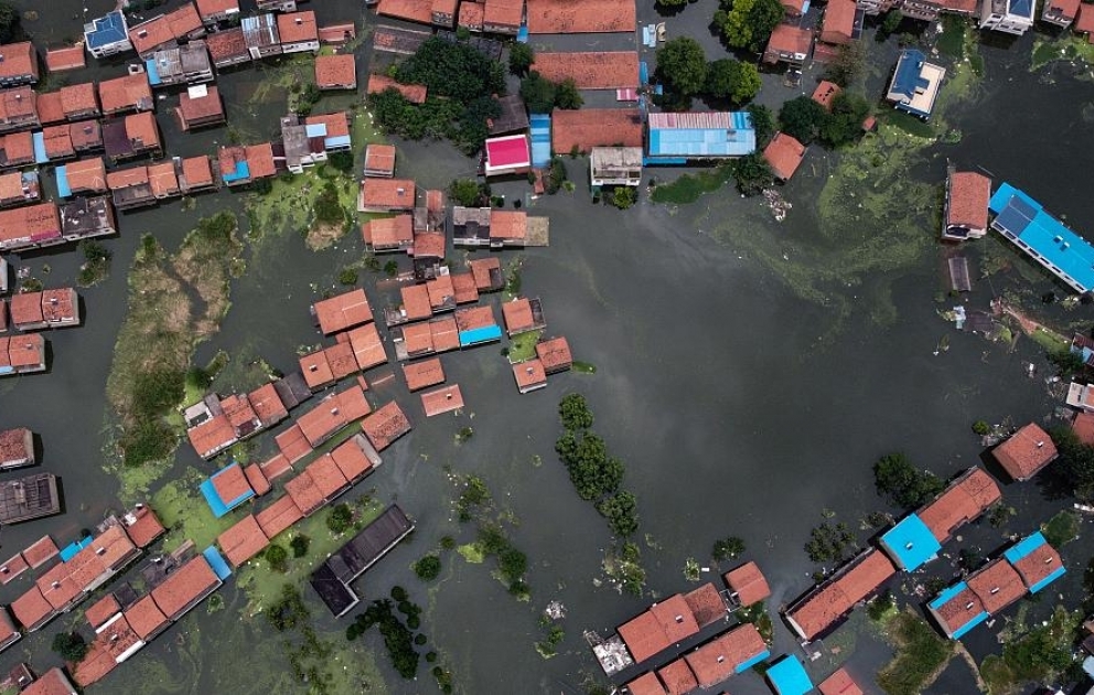Yangtze river floods prompt massive evacuations in central China