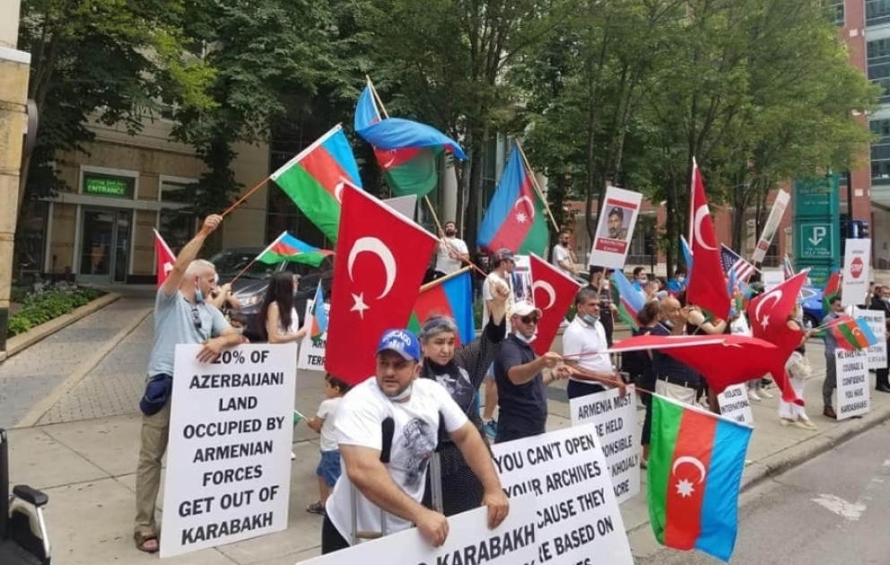 Çikaqo şəhərinin Azərbaycan icması üzvləri orduya dəstək aksiyası keçirib