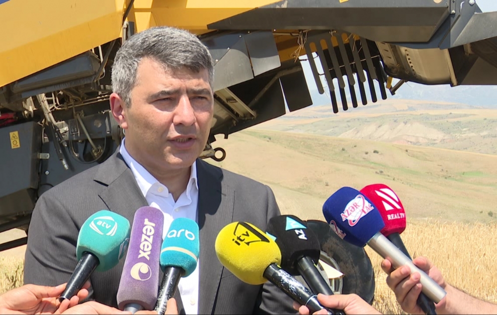 İnam Kərimov: Fermerlər suvarmada müasir texnologiyalardan istifadə etməlidir
