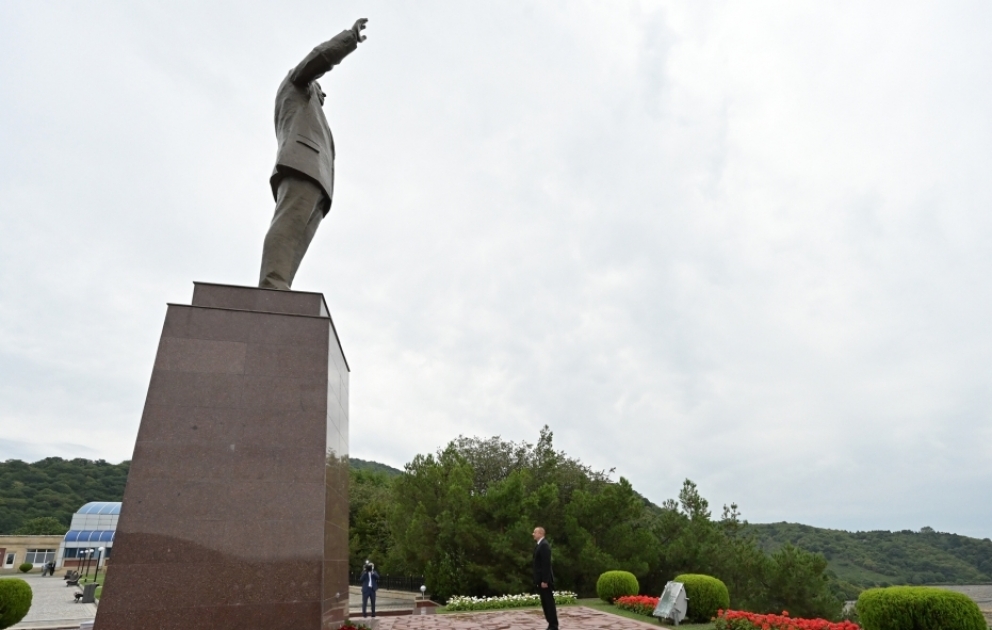 Präsident Ilham Aliyev zu Besuch in Balakan eingetroffen