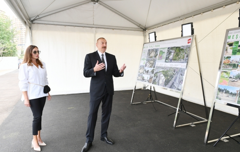Präsident Ilham Aliyev inspiziert neuen Waldpark, der im Yasamal Distrikt angelegt werden soll