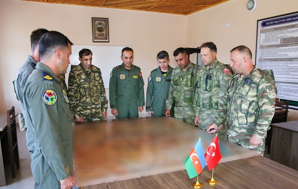 Naxçıvanda keçirilən Azərbaycan-Türkiyə birgə genişmiqyaslı təlimləri davam edir