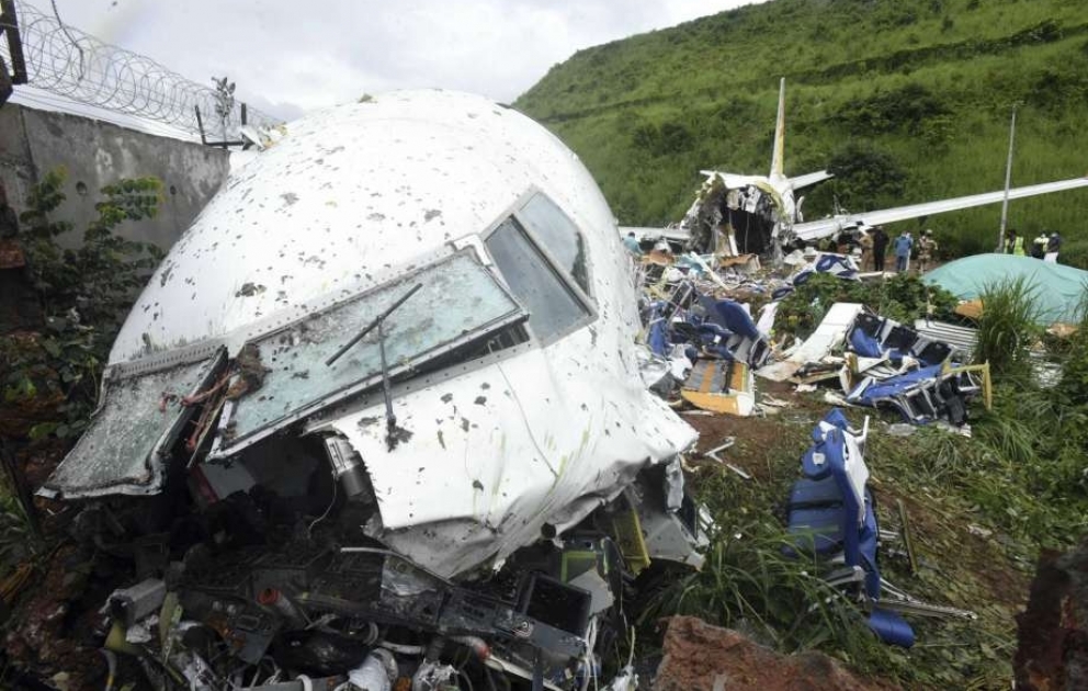 Survivors of deadly India crash say plane swayed violently