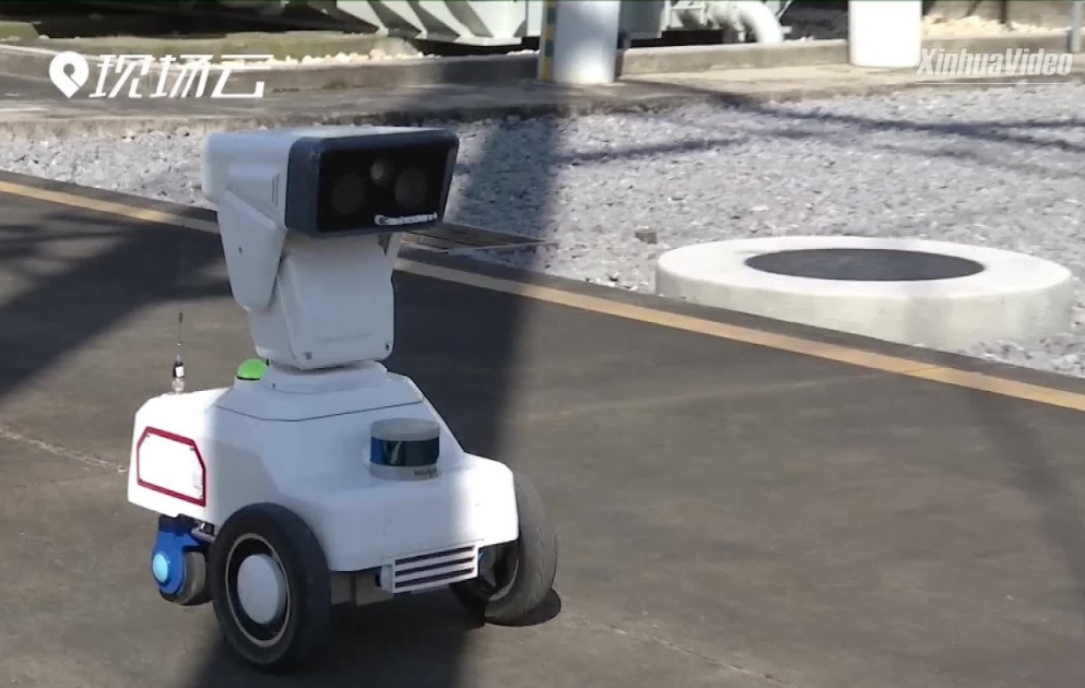 Smart patrol robot helps check power substation in China's Xianning