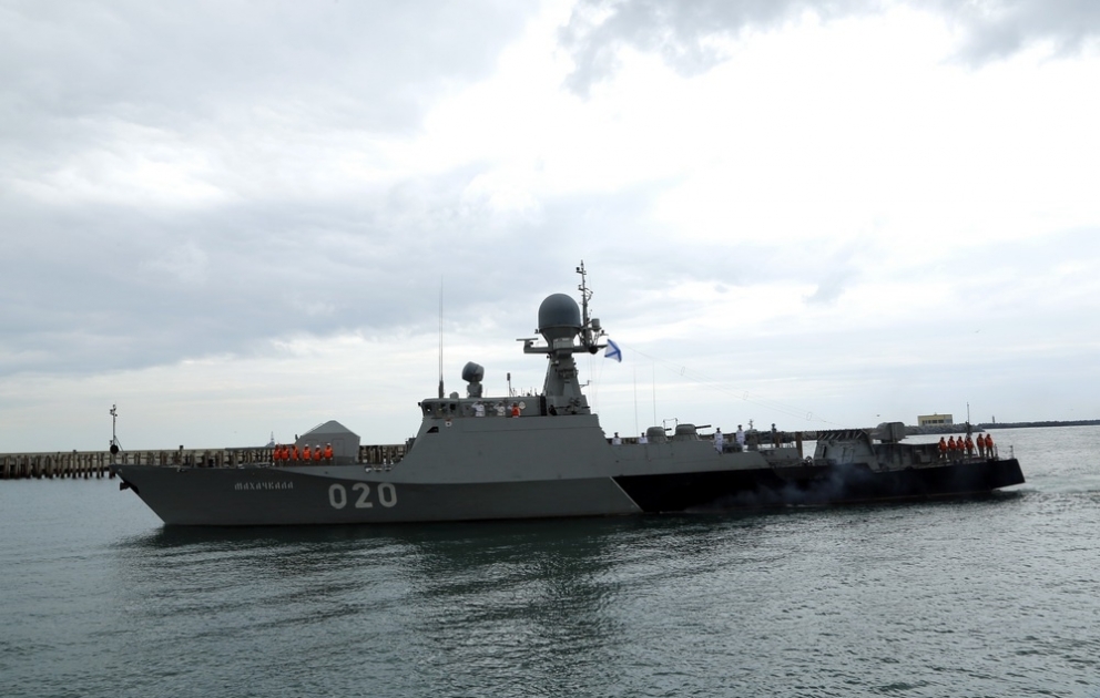 Russian warships arrived in Baku