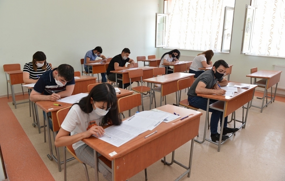 Sabah 20 mindən çox abituriyent imtahan verəcək