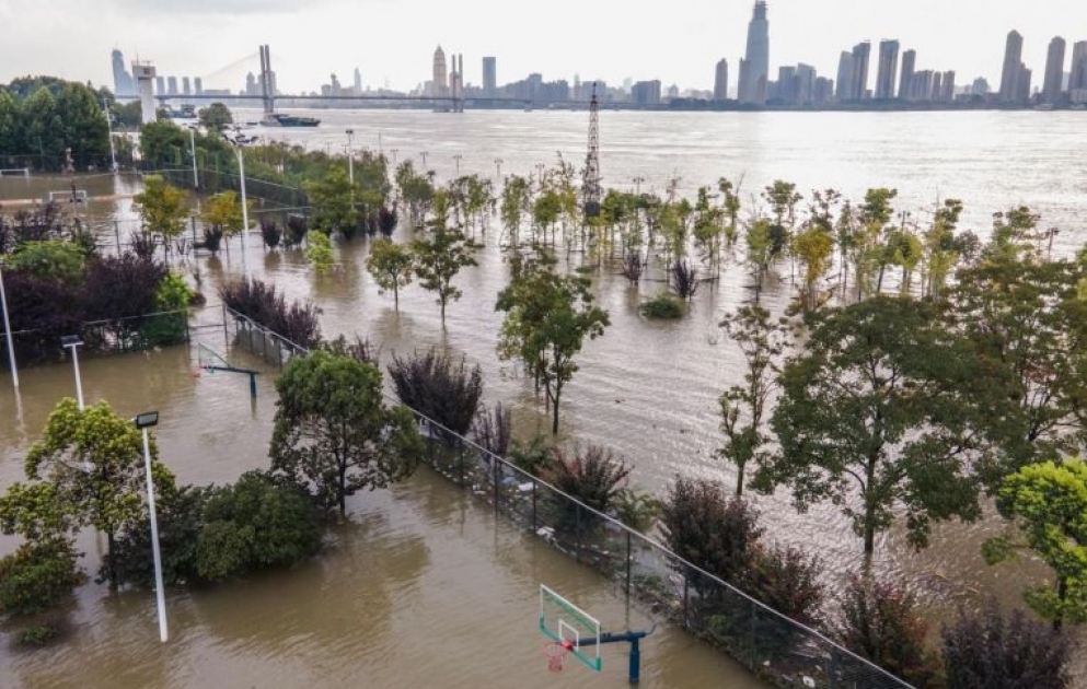 Typhoon Higos Lands South China