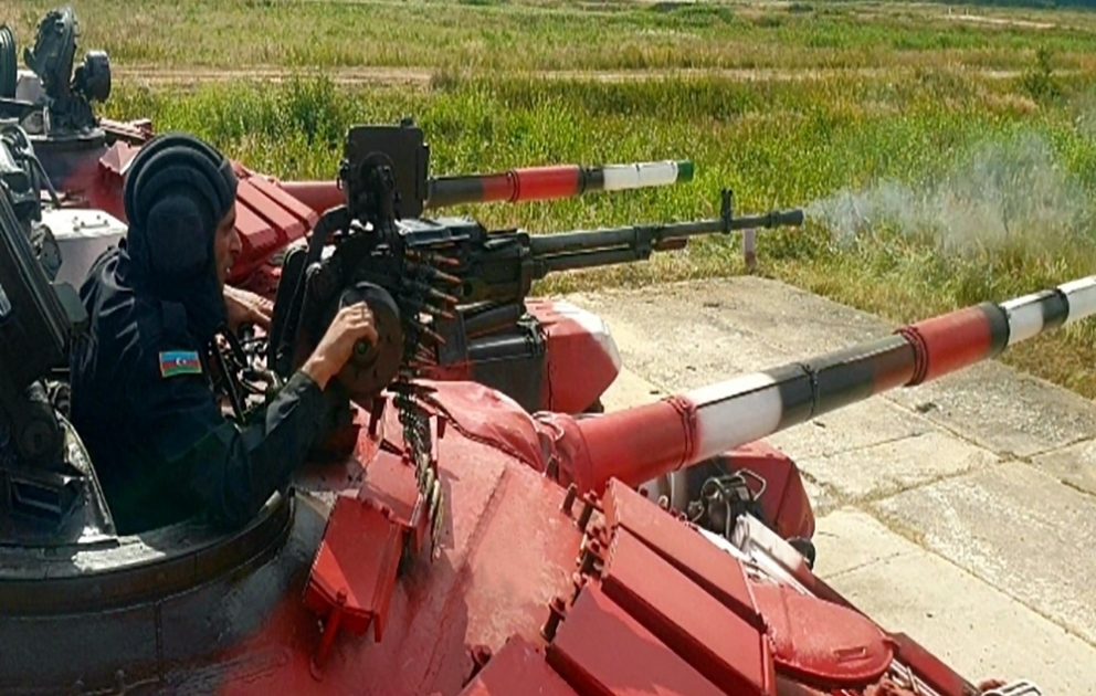 Tankçılarımız “Tank biatlonu” müsabiqəsinə hazırlıqlarını davam etdirir