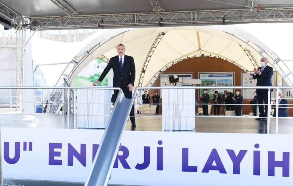 Prezident İlham Əliyev 330/220/110 kilovoltluq “Qobu” elektrik yarımstansiyasının tikintisi ilə tanış olub