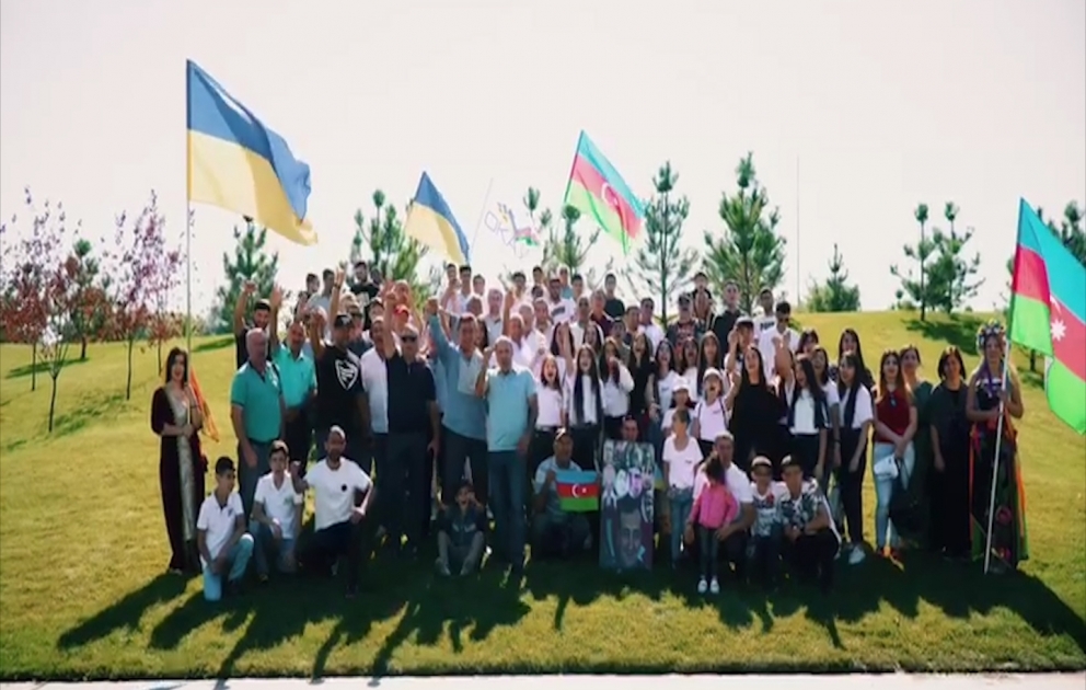 Dneprdəki soydaşlarımız Ukraynanın Dövlət Bayrağı və Müstəqillik günləri münasibətilə dəstək aksiyası keçiriblər