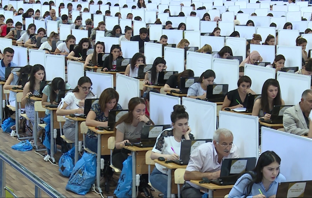 Müəllimlərin işə qəbulu imtahanları keçirilir