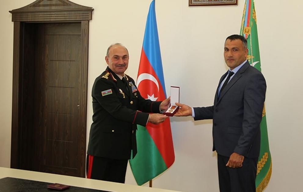Keçmiş döyüşçüyə “Hərbi xidmətlərə görə” medalı təqdim edilib