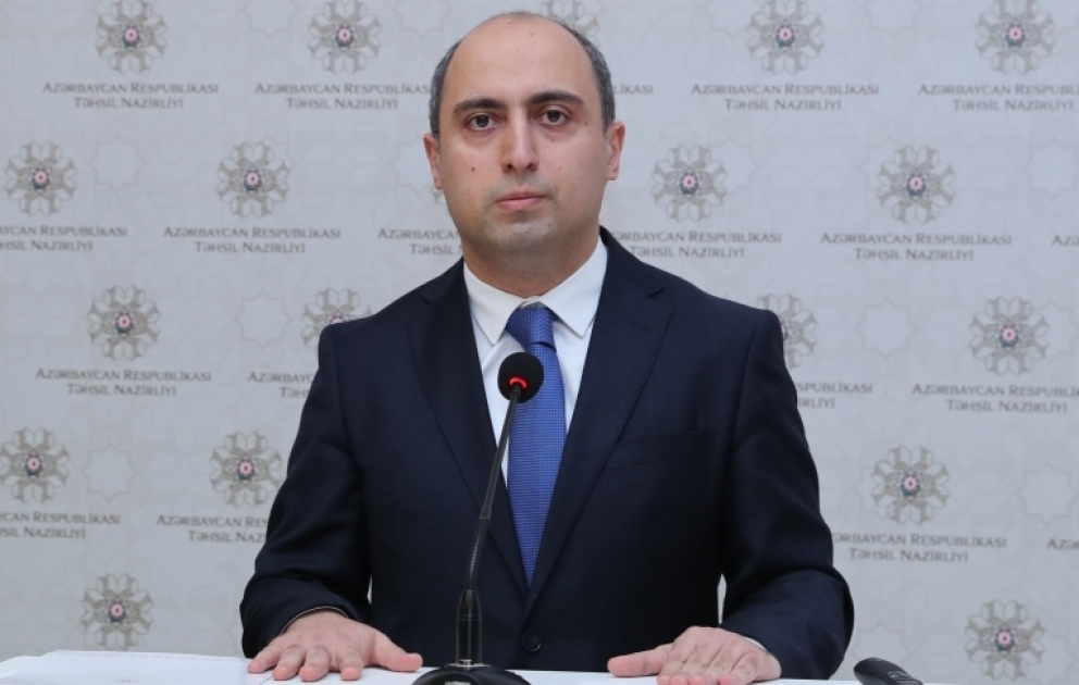 Siniflərin 95 faizində şagird sıxlığı 40 nəfərdən azdır
