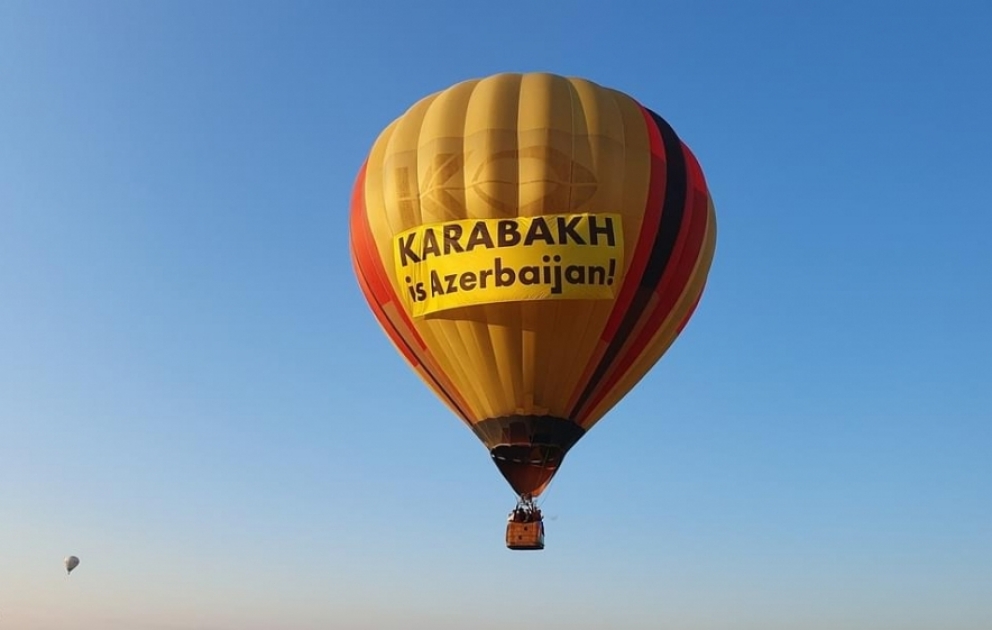 Ukraynada üzərində “Qarabağ Azərbaycandır!” şüarı olan hava şarı səmaya buraxılıb