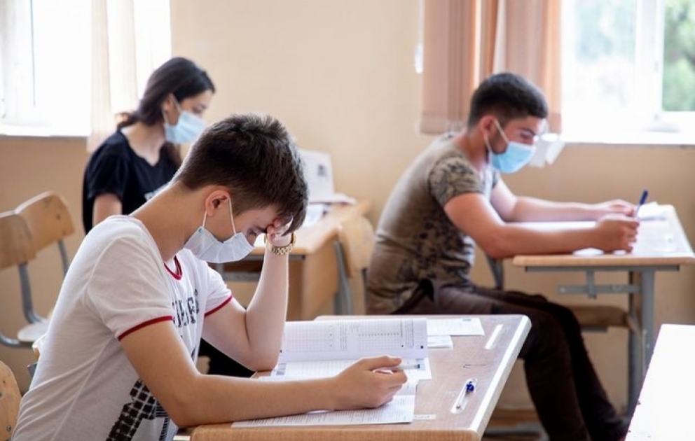 Sabah 20 mindən çox şagird buraxılış imtahanı verəcək