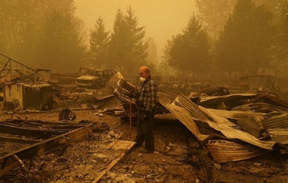 At least 28 killed in wildfires raging in western US states