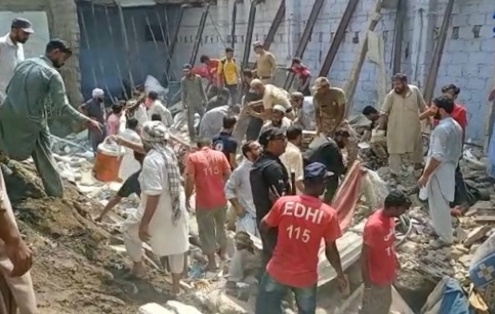 Pakistanda yaşayış binasının uçması nəticəsində 2 nəfər ölüb