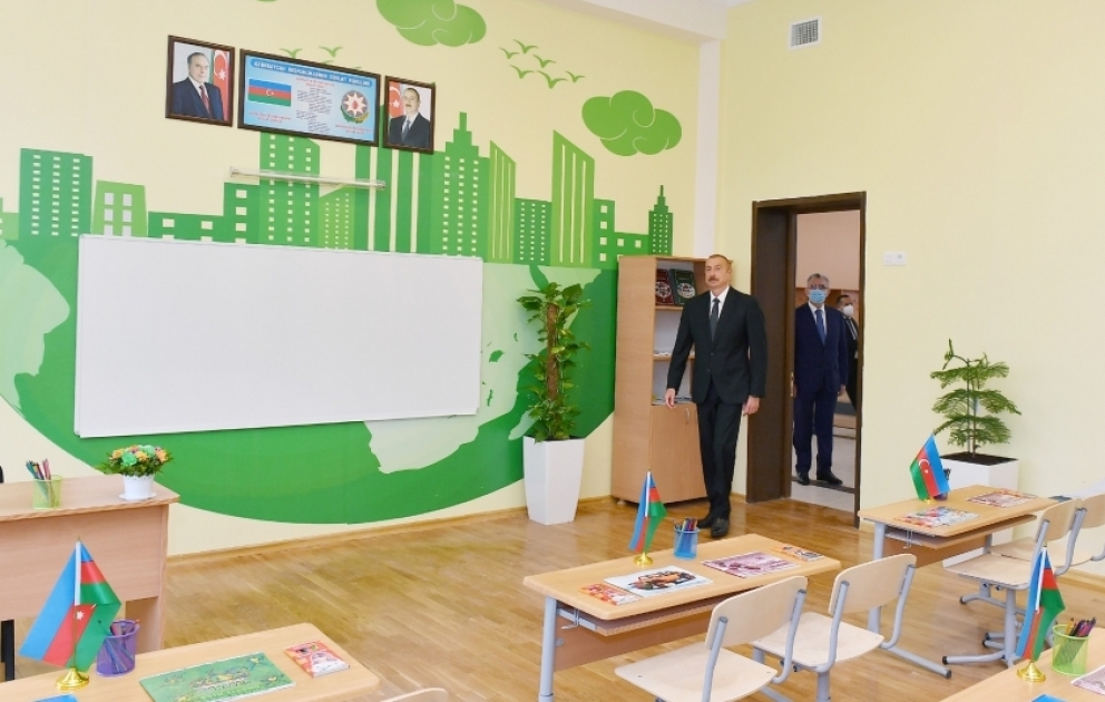 Президент Ильхам Алиев принял участие в открытии школы номер 154 в поселке Амирджан