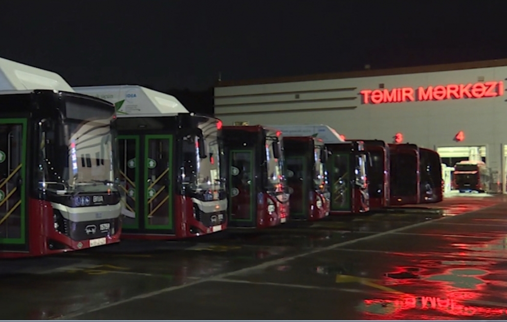 Состоялся ночной медиатур в автобусное депо BakuBus