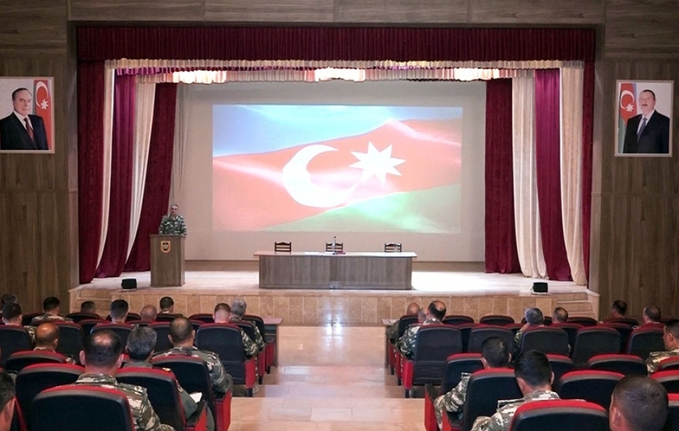 Naxçıvanda tabor, divizion komandirləri və müavinləri ilə komandir hazırlığı sistemində məşğələlər keçirilib