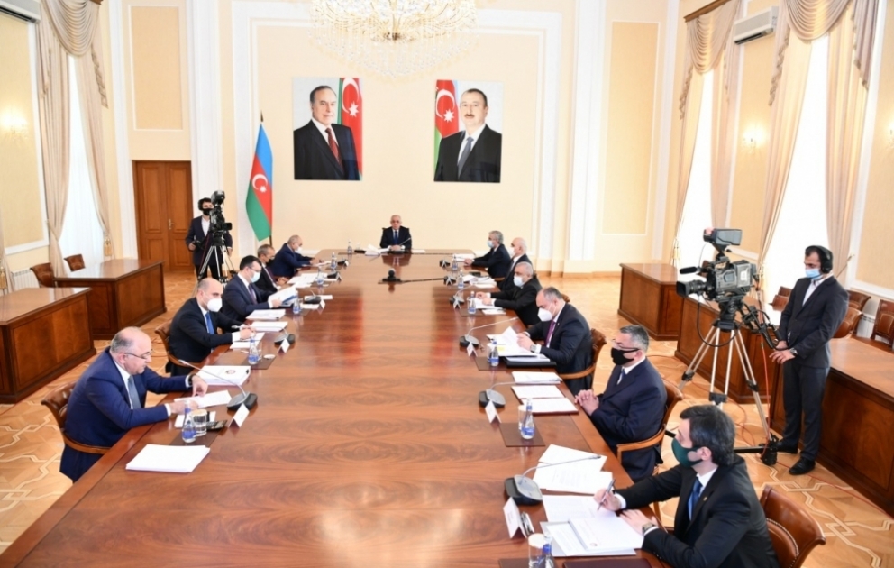 Nazirlər Kabineti büdcə məsələlərini müzakirə edib