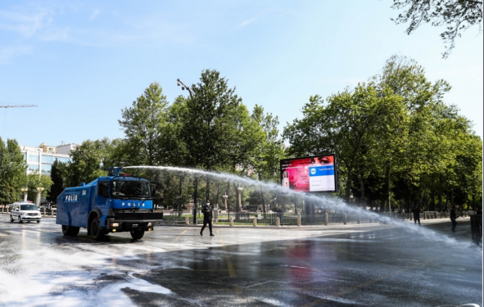В Баку проводится очередная масштабная дезинфекция