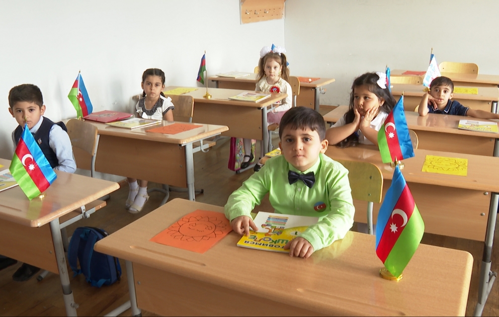 5 yaşlı uşaqlar üçün məktəbəhazırlıq qruplarında məşğələlərə start verilib