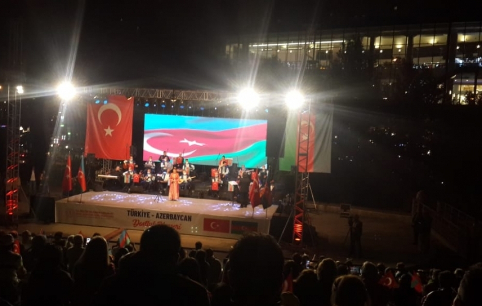 Suqovuşanın azadlığa qovuşması xəbəri Ankarada böyük coşqu ilə qarşılanıb