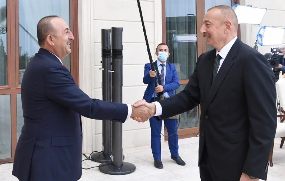 Mövlud Çavuşoğlu: Azərbaycanın haqlı mübarizəsini meydanda və masada birlikdə aparmağa davam edəcəyik