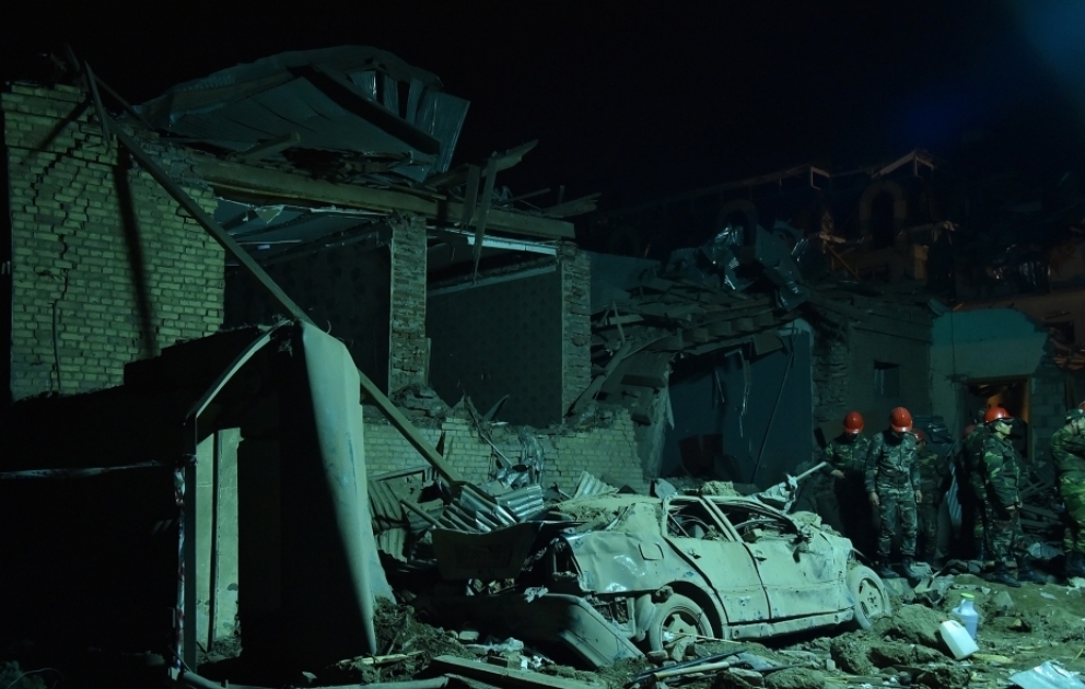 Atəşkəs rejiminə məhəl qoymayan Ermənistan Gəncəni atəşə tutdu: 7 ölü, 34 yaralı