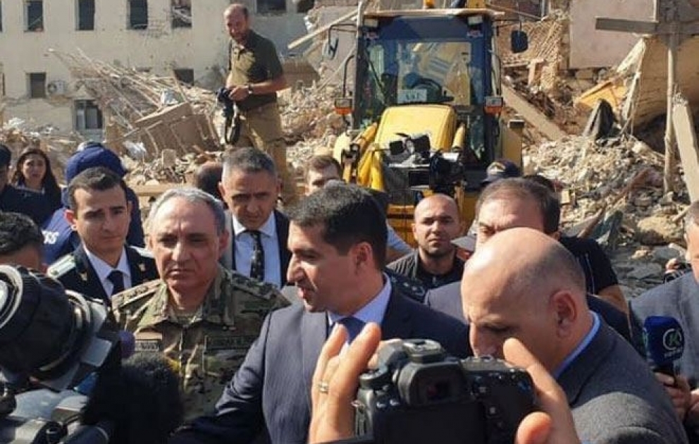 Hikmət Hacıyev: Ermənistan Gəncəyə “TOÇKA-U” raketi atıb