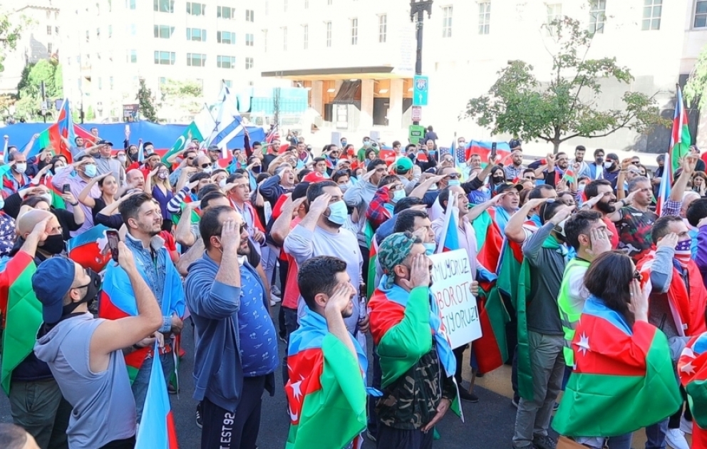 ABŞ-dakı Azərbaycan icmasının üzvləri Ermənistanın təcavüzkarlığına etiraz, ordumuza dəstək aksiyası keçiriblər