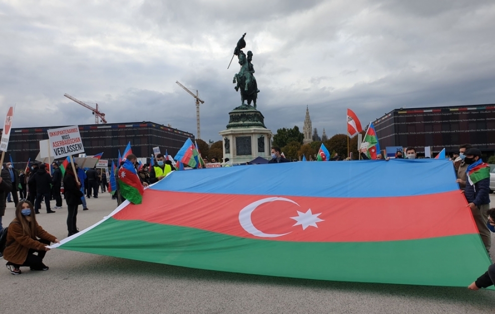 Vyanada Ermənistanın Azərbaycana qarşı hərbi təcavüz və təxribatlarına etiraz aksiyası keçirilib